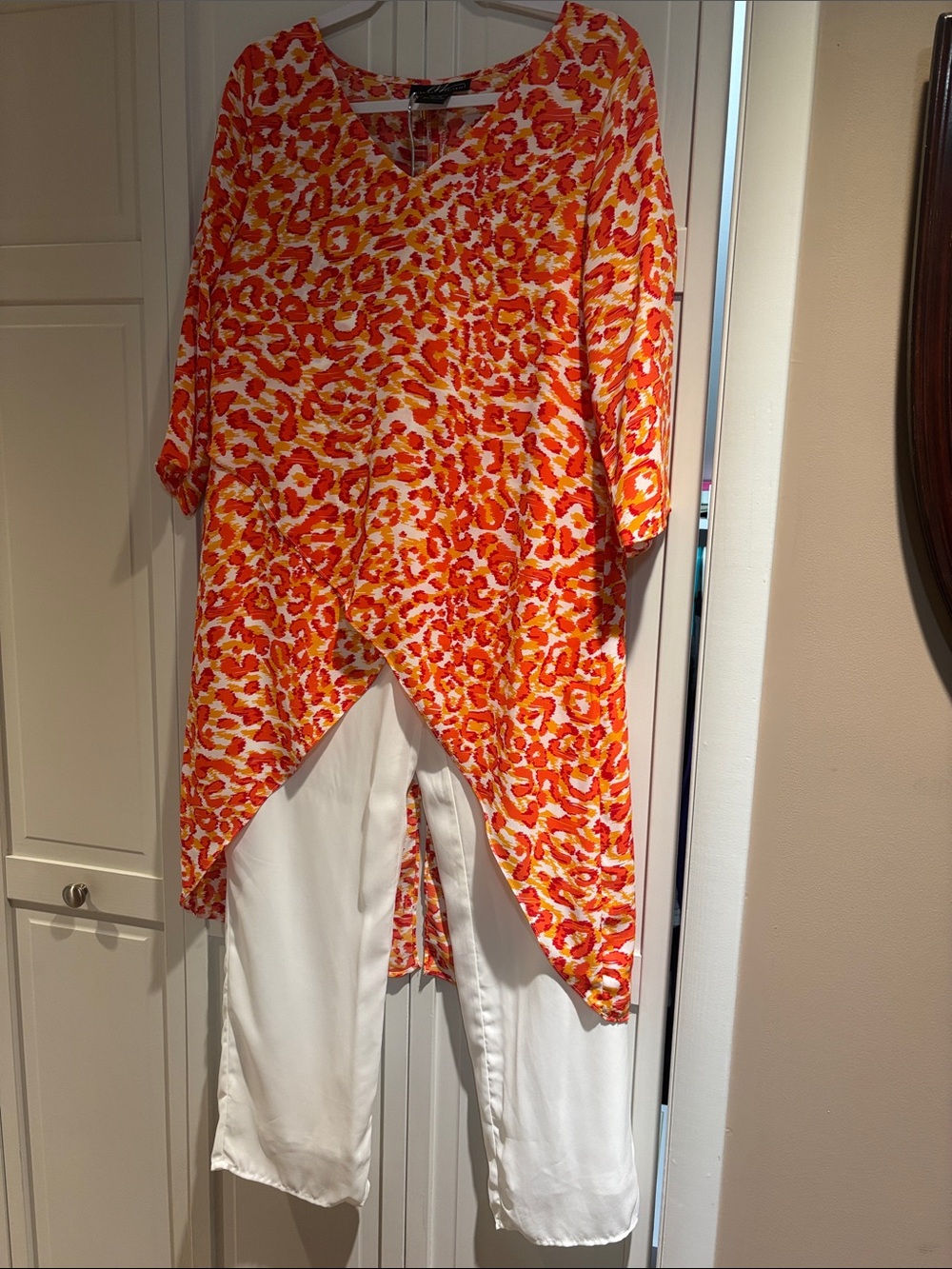 Midnight Velvet Orange & White Printed Tunic with White Pants
